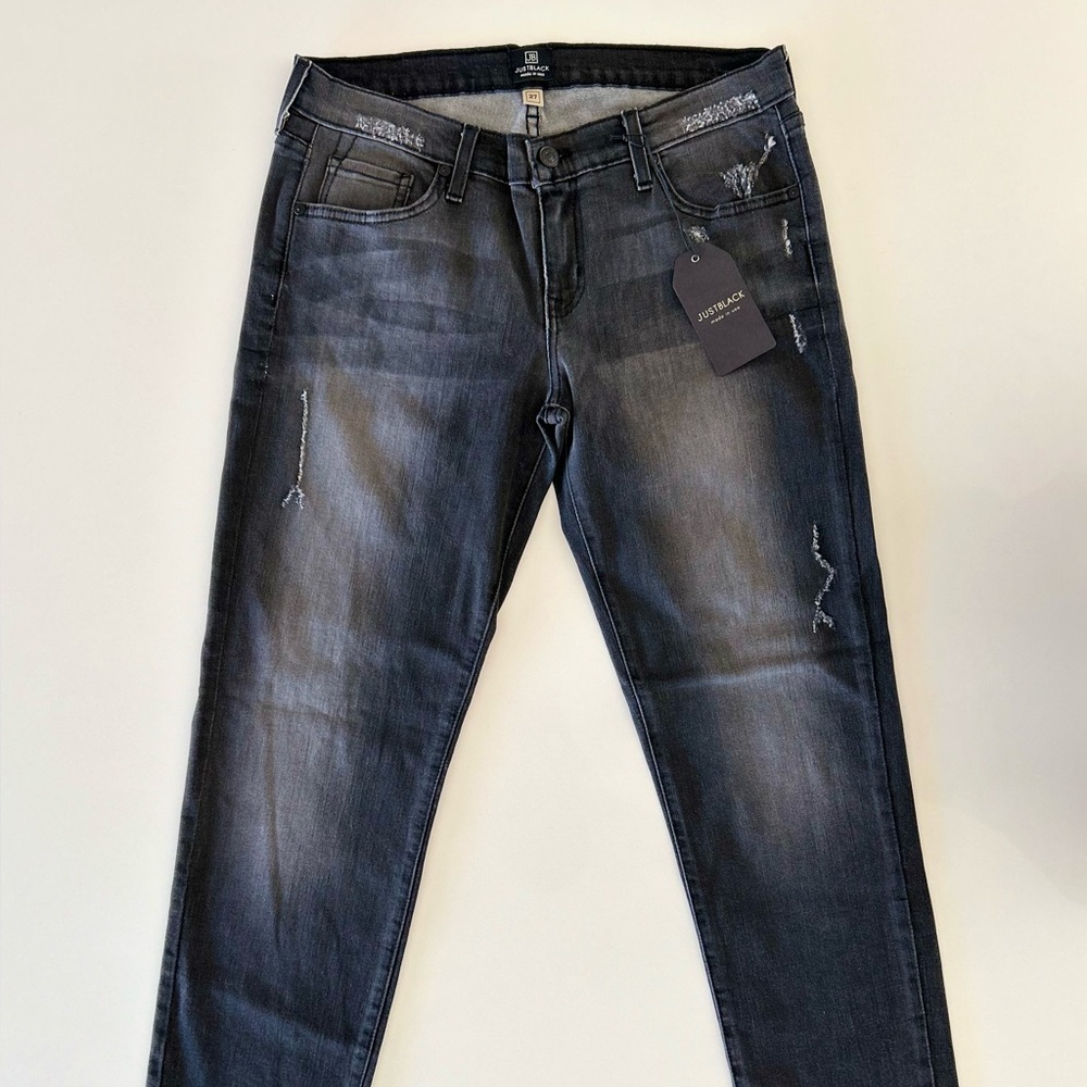NWT - Just Black Women’s Distressed Boyfriend Black Jeans Size 27